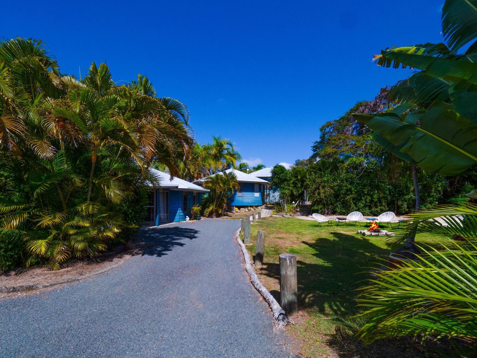 Boyne Island Motel And Villas Exterior photo